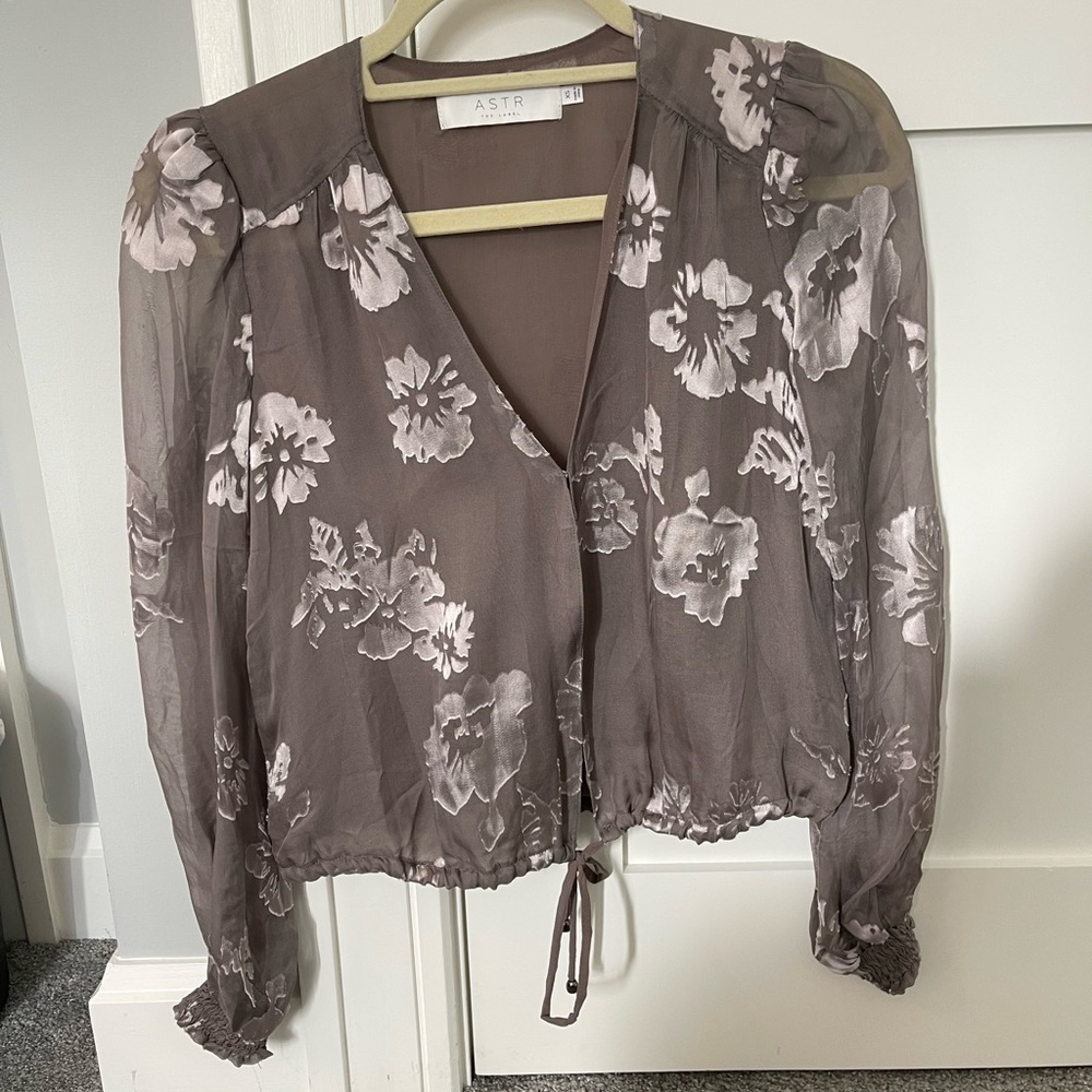 Aster blouse size XS in purple grey color with silk flower print